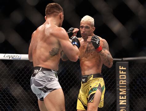 Charles Oliveira vs. Michael Chandler (UFC 262) .